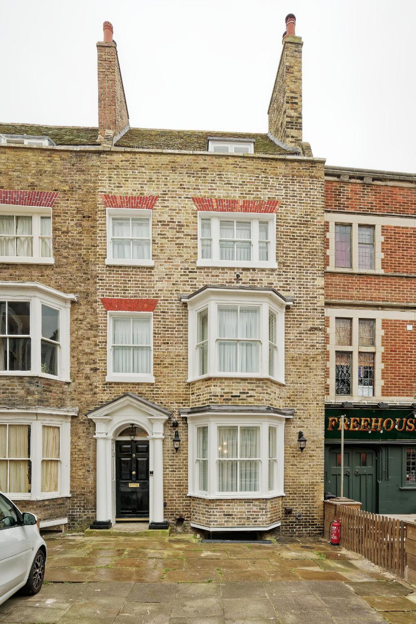 Old Town House By Ezestays, In The Heart Of The Old Town Margate Exterior photo